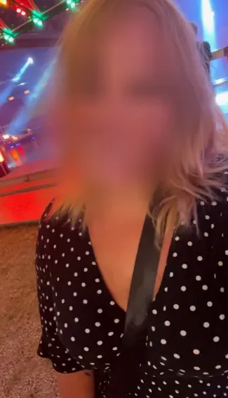 Amelie, 28