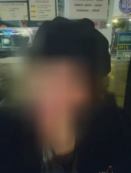 Amira, 35