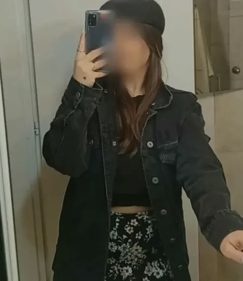Claudia, 29