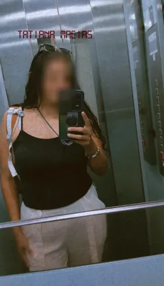 Fiona, 30