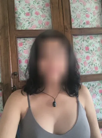 Helena, 38