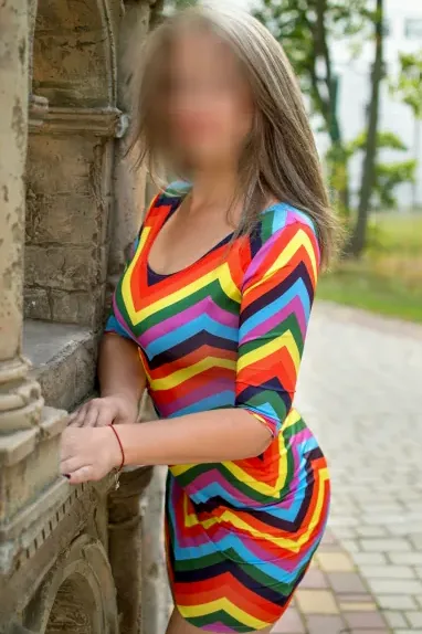 Lucia, 37